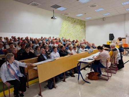 - zbor Društva upokojencev Ravne (1)